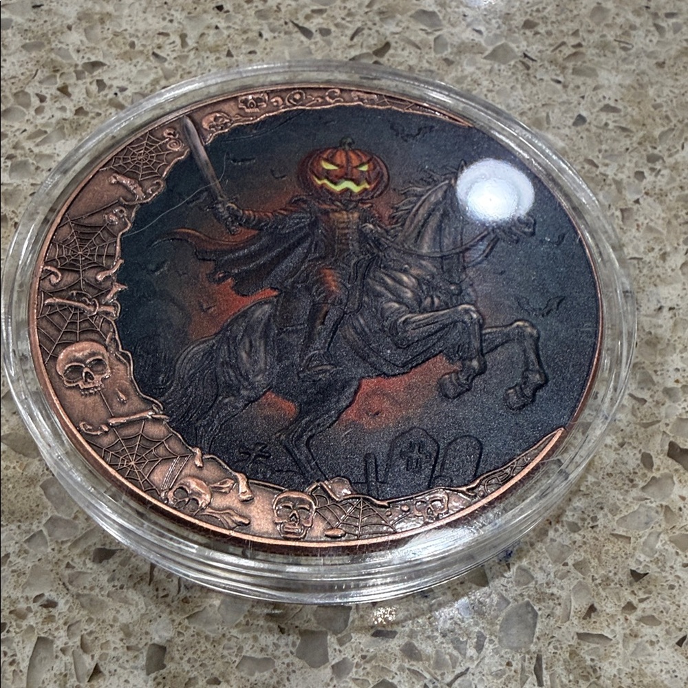 5 -.999 Troy Oz Pure Copper Jack-O'-Lantern Headless Horseman - Copper & Black